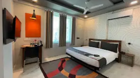 Hotel Manomay Homes